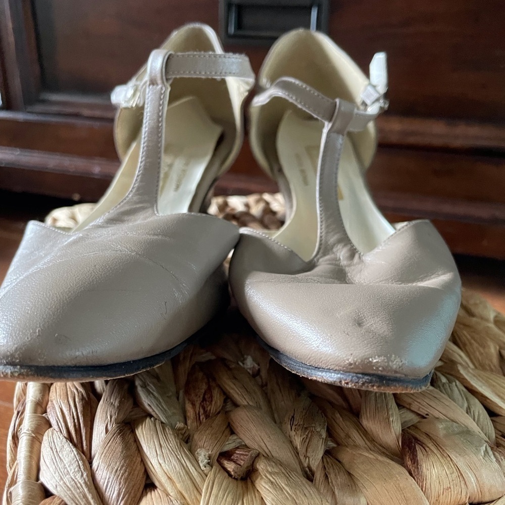 The Tog Shop cream t-stripe heels in size 8.5